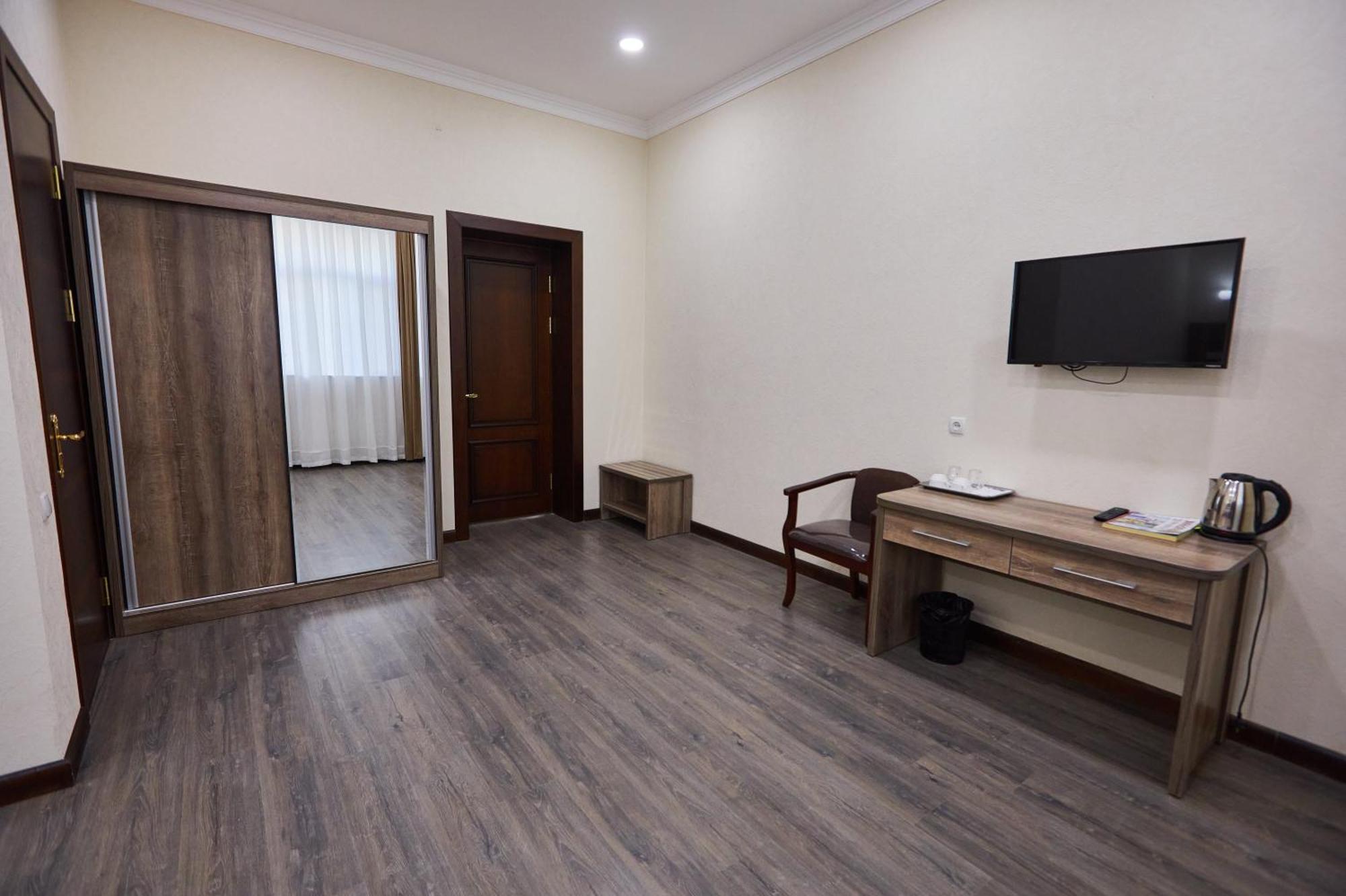Hotel Grand Art à Tachkent Extérieur photo