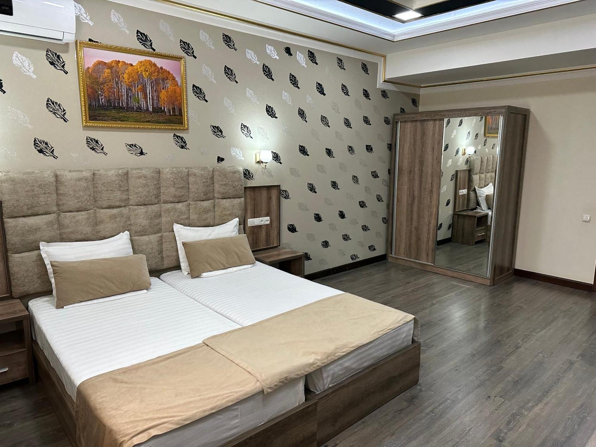 Hotel Grand Art à Tachkent Extérieur photo