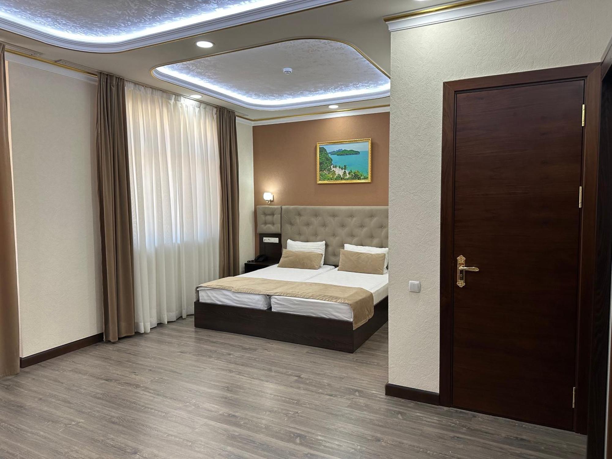 Hotel Grand Art à Tachkent Extérieur photo