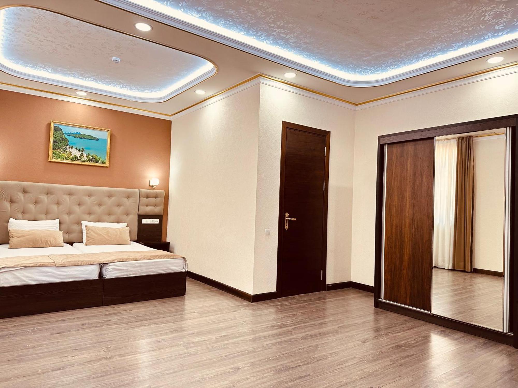 Hotel Grand Art à Tachkent Extérieur photo