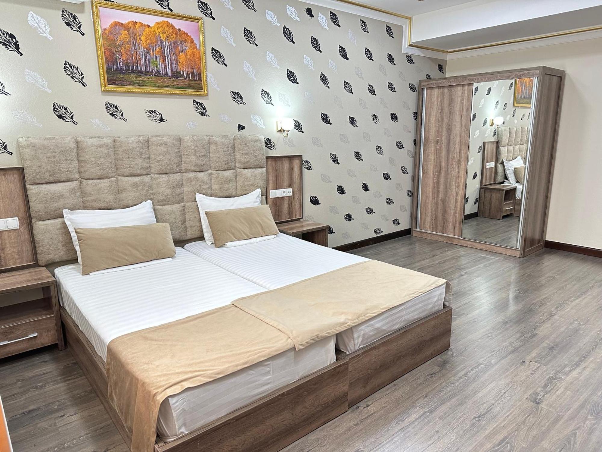 Hotel Grand Art à Tachkent Extérieur photo