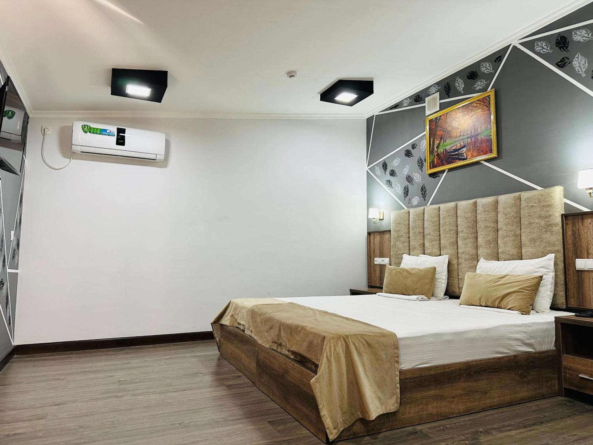Hotel Grand Art à Tachkent Extérieur photo